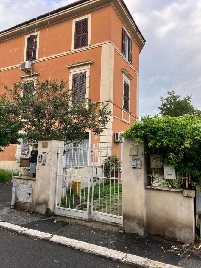 Casa Di Vivi, Comoda Per Il Centro, Il Vaticano Ed Il Gemelli Рим Екстериор снимка